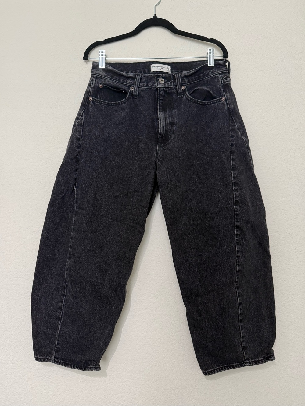 Abercrombie & Fitch Black Mid-Rise Barrel Jeans